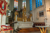 <center>Eglise Sainte-Croix. </center> L'orgue, de 1853, fut à plusieurs reprises restauré et amplifié, et récemment encore par M. Jean Renaud, en 1979. Les vitraux du chœur, détruits lori du bombardement du 16 septembre 1943, ont été refaits en 1947.