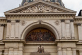 <center>Notre-Dame de Bon-Port. </center>  Le fronton s'orne d'un bas-relief d'Amédée Ménard, 