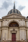 <center>Notre-Dame de Bon-Port. </center>  En 1845, le maire de Nantes, Louis Lévêque, décide de faire don au clergé d'un terrain sis par les rues Damrémont, Dobrée, Mascara à condition que l'église qui sera édifiée porte le nom de son saint patron, le roi Louis IX. C'est ainsi la seule église connue sous deux noms : 