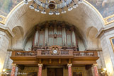 <center>Notre-Dame de Bon-Port. </center>  Les grandes orgues primitives de trente-quatre jeux de la tribune ont été posées en 1891 par la maison Debierre, et augmentées en 1930 de six nouveaux jeux.