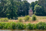<center>Promenade sur l'Erdre. </center> Tourelle aux alentours du château de la Gascherie.