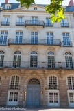 <center>L'île Feydeau. </center> Le temple du Goût. Il doit son surnom à un poème en prose de Voltaire. Très beaux balcons 