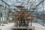 <center>Ile de Nantes. </center> Maquette de l'arbre aux Hérons. Projet majeur des Machines, ce sera un arbre d'acier de 50 m de diamètre et 35 m de haut, surmonté de deux hérons. Les visiteurs pourront parcourir de branche en branche d'étonnants jardins suspendus et embarquer sous les ailes des hérons.