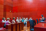 <center>Ile de Nantes. </center> Une salle d'audience.