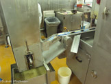 <center>Conserverie Lou Ferrignade</center>Fermeture des boites.