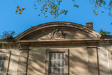 <center>Montgolfier</center>Bastide des Laugier Savine, architecte Bérengier. Sous le froton, les deux initiales de leur nom L et S.