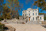 <center>Le Château Ricard.</center>
