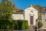 <center>Le Château Ricard.</center>Les Bergasse, propriétaires du château avant Henri Caune, et ce dernier étaient des monarchistes très catholiques, d’où la présence d’une chapelle.