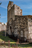 <center>Chapelle Notre-Dame-des-Anges.</center>La chapelle a été bâtie au XIIIe siècle, de style gothique provençal, et reprise au XVIIe siècle. Elle souffre des guerres de religion puisqu'elle est gravement endommagée en 1567 et n'est de nouveau propre à accueillir un culte qu'en 1596.