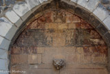<center>Chapelle Notre-Dame-des-Anges.</center>Deux anges présentent un blason.