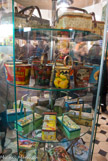<center>Musée du chocolat de Mr Couraud </center>Boites à goûter des écoliers, petits pots de confitures.