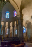 <center>La cathédrale Saint Apollinaire</center>Elle possède un déambulatoire permettant le passage des pèlerins, confirmant ainsi son rôle d'église étape sur le chemin vers Saint Jacques de Compostelle.