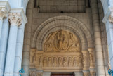 <center>La cathédrale Saint Apollinaire</center>Le Christ en gloire, entouré du tétramorphe.
