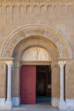 <center>L’église Saint Jean Baptiste</center>Le clocher-porche néo-roman (XIXe siècle).
