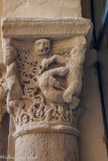 <center>L’église Saint Jean Baptiste</center>Tobie capturant le poisson. Les deux personnages sont maintenus distants par un décor aquatique, maculé de petits trous servant peut-être au préalable à l'insertion de pierres colorées. Enfin, au centre de la corbeille, figure une tête sculptée.