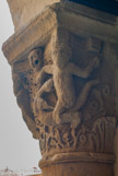 <center>L’église Saint Jean Baptiste</center>Tobie capturant le poisson.