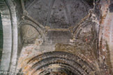 <center>L'église paroissiale Notre-Dame à Venasque. </center>A gauche, l'aigle pour St Jean, à droite  le lion pour St Marc.
