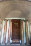 <center>Abbaye Saint André</center> Colonnes de la collégiale.