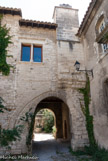 <center>Ancienne livrée de la Thurroye/center> Porche d'entrée qui n'ouvrait pas directempent sur la rue recta.