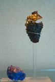 <center>Musée archéologique.</center>  Vases à onguents en forme de grappe. Verre soufflé dans un moule.