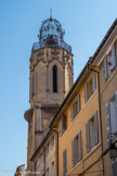 La Tour des Augustins flanquée au nord du couvent des Augustins, bâtie au XVe siècle et surmontée en 1677 d’une belle ferronnerie.