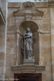 Chapelle des Oblats <br> Au-dessus des deux portes qui donnent sur la chapelle intérieure (le chœur des carmélites), deux statues. A gauche, Sainte Marie-Madeleine dont la tradition dit qu’elle est arrivée à Marseille avec Lazare et les autres Marie.