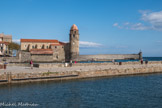 Collioure. <br> Église Notre-Dame-des-Anges : Construite entre 1684 et 1691 dans un style gothique méridional. Elle est, avec son célèbre clocher, ancien phare médiéval, pratiquement entourée par la mer sur ses trois côtés.