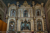 L’église Notre-Dame-des-Anges. <br> Au centre sont placées les statues de Notre-Dame du Rosaire et de la vierge donnant le rosaire à saint Dominique et sainte Catherine. À gauche figurent les statues de sainte Philomène et saint Michel, et à droite les statues de sainte Thérèse d'Avila, et de saint Louis.