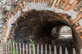 Stockage des lingots, des feuilles, des tuyaux ou grenailles de plomb.