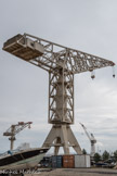 Les Chantiers Navals de La Ciotat. <br>La grue de 120 tonnes de la cale n°1. A gauche, la grue qui s'est pliée et qu'il a donc fallu renforcer.