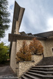 Le Sanctuaire de Notre-Dame de Vie de Venasque. <br> Chapelle Sainte Emérentienne. La première pierre a été bénie le 2 février 1976 par le Père François Retoré et l’édifice consacré par le Cardinal Mayer le 24 août 1977, en la fête de Saint Barthélemy et en l’anniversaire de la fondation du Carmel de Saint Joseph d’Avila, premier monastère de la Réforme thérésienne.