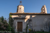 Le Beaucet.<br> A l'origine, cette église dépendait de l’abbaye  Saint-Victor de Marseille.
Son architecture est très sobre. Elle est composée d'une nef qui se termine par une abside en cul-de-four. Elle présente, à l'est, un clocher-arcade médiéval à deux baies et, à l’ouest, un clocher-tour octogonal du XIXe siècle surmonté d'un campanile qui faisait office de tour de guet face aux risques d'incendies. L'église est agrandie au XVe siècle par l'adjonction d’un collatéral .La grande porte, quant à elle, a été ouverte au milieu du XIXe siècle. Un cimetière, devant l’église, est attesté au XIIIe siècle. Il est en usage jusqu'à la construction du cimetière actuel en 1843. En 1573, après la destruction de la chapelle Saint-Etienne hors les murs lors des guerres de Religion, l'église est dédiée à ce même saint. Aujoud'hui, elle est sous le vocable de l'Assomption.