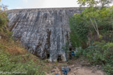 <center>Jour 1 : vers l'ancien pénitencier</center> Le pénitencier de Coti-Chiavari (1855-1906). Le barrage, construit en amont du pénitencier, a une retenue de 25000 mètres cubes. Véritable ouvrage d’art, laissé lui aussi à l'abandon depuis 1906 a été réhabilité entre 2008 et 2012. Sa construction a été réalisée par les prisonniers en 1870 pour retenir l'eau et irriguer les cultures.