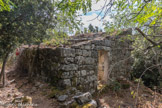 <center>Jour 2 : vers le Castello di Baricci</center> Ruines de Petrosa. Berrgerie.