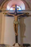 <center>Jour 3. Le couvent de Saint-François à Vico.</center>U Santu Franciscone est le nom populaire toujours donné à ce grand crucifix. Il est l’un des plus grands de Corse (1,85 m) . C’est un bois peint classé monument historique en 1960 restauré en 1988.
Son origine nous est inconnue. Le traitement anatomique du corps évoque une production de grande école italienne au XVIe. Ce Christ aurait orné le maitre-autel avant l’acquisition du Tabernacle en marbre, daté de 1690. Auparavant, il était porté en procession surtout pour faire venir la pluie par temps de grande sécheresse.