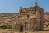 <center>Tinos.</center>28/06/2008. Une maisonnette avec pigeonnier