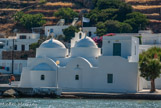 <center>Sifnos.</center>17/06/2008. Vathy. L'église de Taxiarhis et d' 