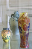 <center></center><center>Grand salon, salle de billard.</center> Vase avec des mûres. Daum, verrerie, cristallerie. Verre soufflé à plusieurs couches, gravé à l'acide. Vers 1910, Nancy.