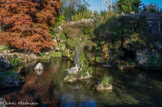 <center>La Fontaine aux oiseaux de Folon.</center>La cascade du parc Borely est encore alimentée par une veine du beal de Barral de Bonneveine. En 1995, la cascade en rocaille du XIXème siècle a été choisie pour servir d'écrin à l’œuvre originale de Jean-Michel Folon 