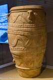 <center>Vase-silo à céréales.</center>2800-2000 av J.C
Fonds J Arnal. Site archéologique Lattara. Musée Henri Prades. Montpellier.